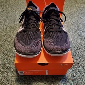 2018 Nike Womens Free Rn Flyknit